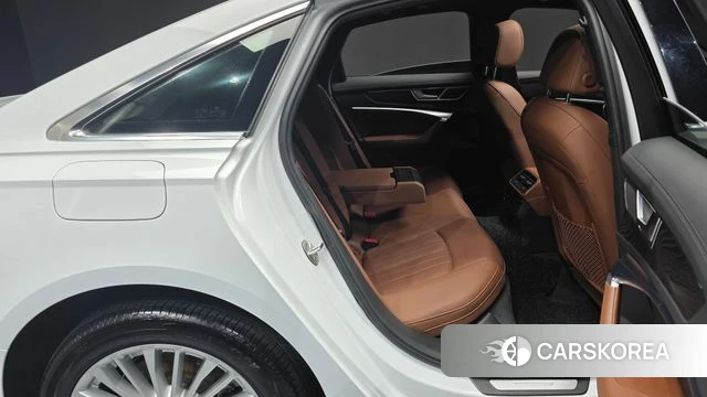Audi A6 (C8) 2020 Белый из Кореи, фото 2