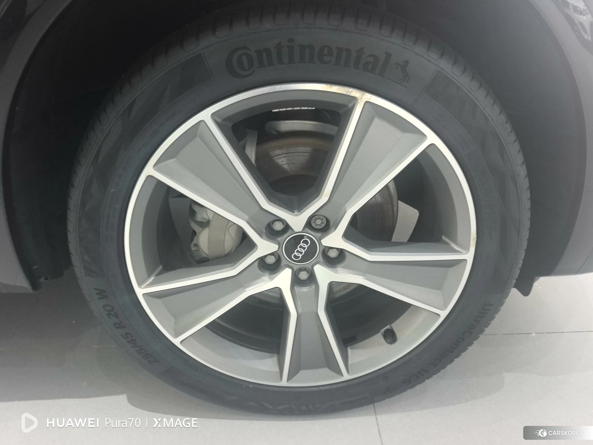 Audi Q5L 2021 Черный из Китая, фото 2