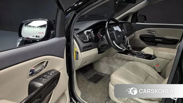 Kia The New Carnival 2018 Черный из Кореи, фото 2