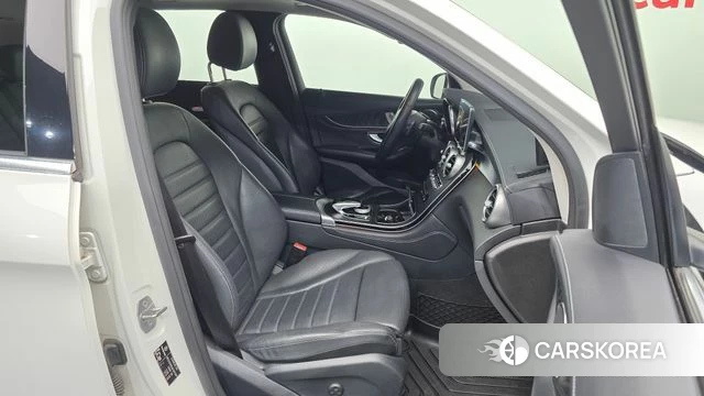 Mercedes-Benz GLC-Class X253 2018 Белый из Кореи, фото 2