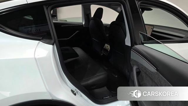 Tesla Model Y 2025 Белый из Кореи, фото 2