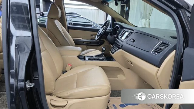 Kia The New Carnival 2018 Черный из Кореи, фото 2