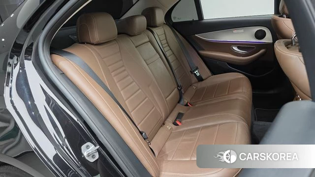 Mercedes-Benz E-Class W213 2019 Черный из Кореи, фото 2