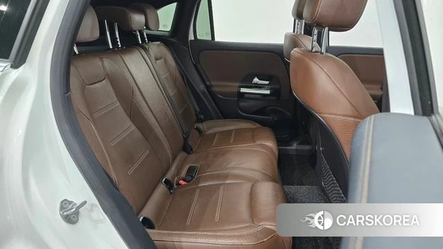 Mercedes-Benz GLA - Class H247 2020 Белый из Кореи, фото 2