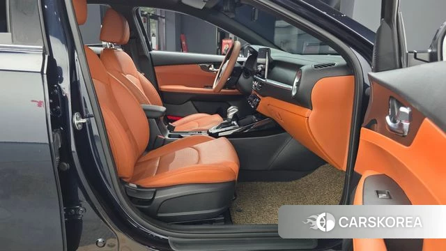 Kia The New K3 2nd generation 2024 Синий из Кореи, фото 2