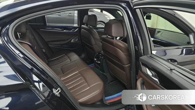 BMW 5 Series (G30) 2022 Черный из Кореи, фото 2