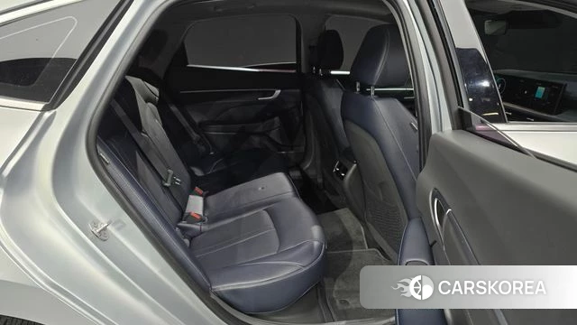 Hyundai Sonata D Edge Hybrid (DN8) 2024 Серебряный из Кореи, фото 2