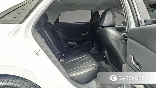 Hyundai The New Avante (CN7) 2023 Белый из Кореи, фото 2