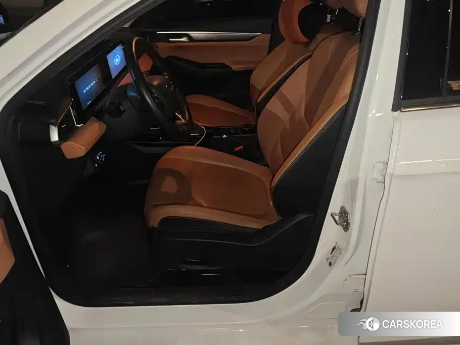 Ford Escort 2021 Белый из Китая, фото 2