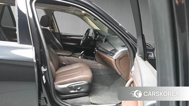 BMW X5 (F15) 2018 Черный из Кореи, фото 2