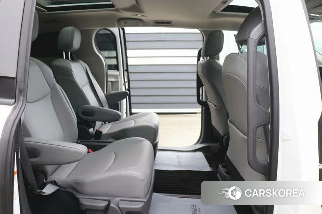 Toyota Granvia 2024 Белый из Китая, фото 2