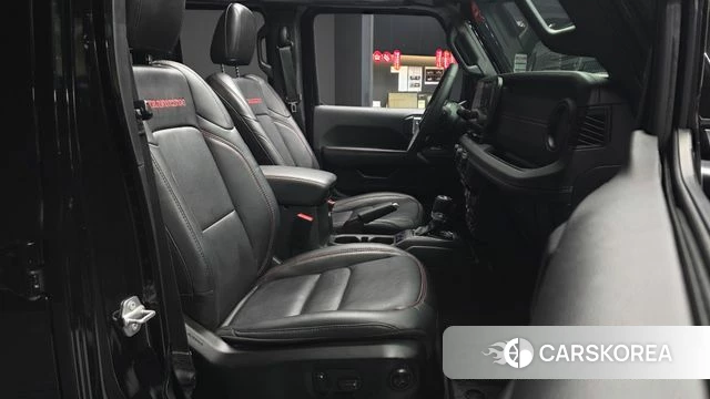Jeep Wrangler (JL) 2024 Черный из Кореи, фото 2