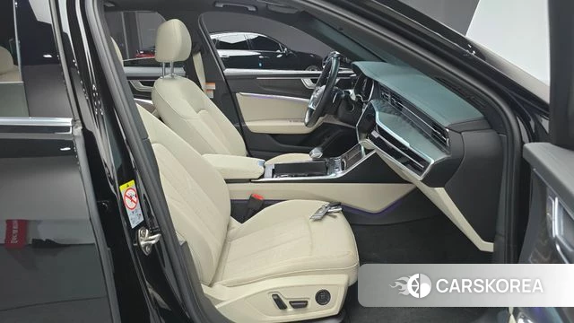 Audi A6 (C8) 2023 Черный из Кореи, фото 2