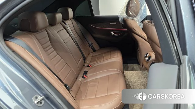 Mercedes-Benz E-Class W213 2022 Серый из Кореи, фото 2