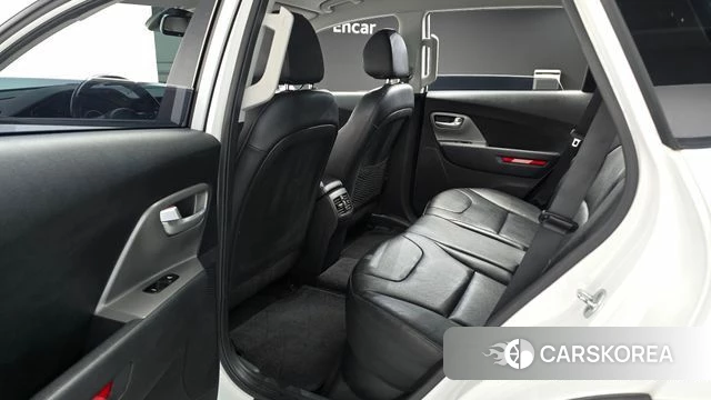 Kia Niro Plus 2022 Белый из Кореи, фото 2