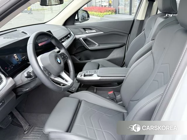 BMW X2 2025 Белый из Китая, фото 2