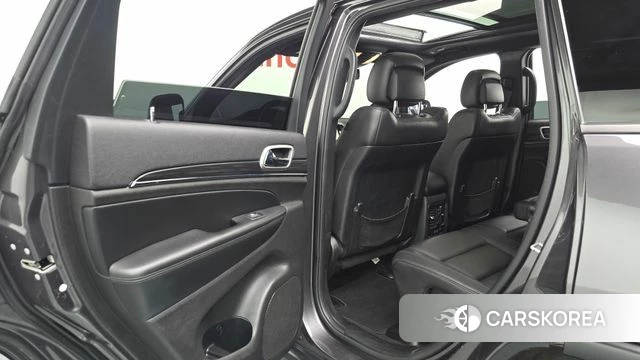 Jeep Grand Cherokee 2019 Серый из Кореи, фото 2
