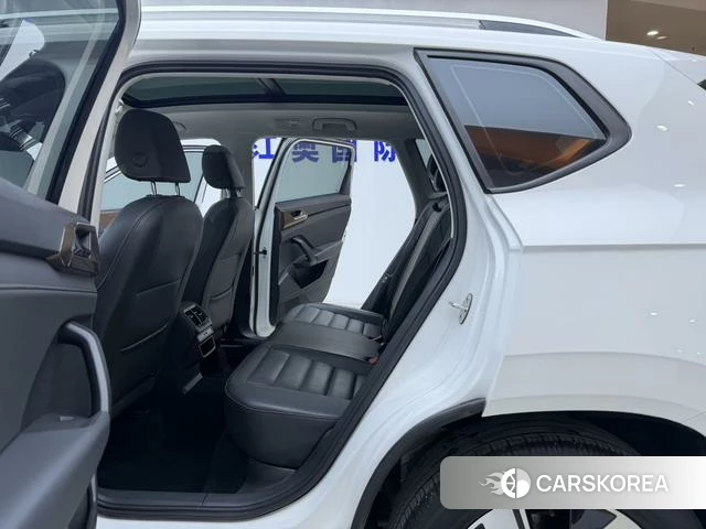 Volkswagen Tharu 2021 Белый из Китая, фото 2
