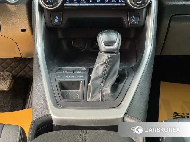 Toyota Wildlander 2023 Черный из Китая, фото 2