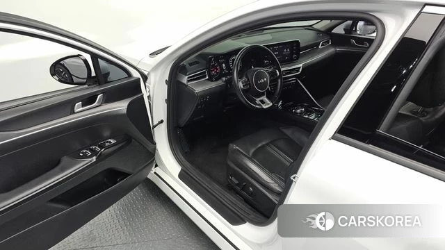 Kia K5 3rd generation 2023 Белый из Кореи, фото 2