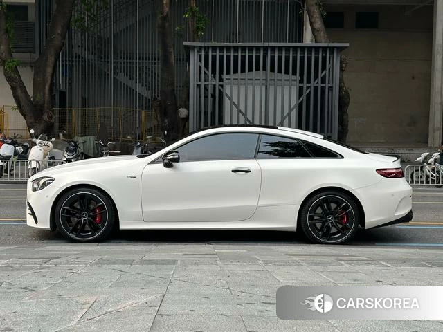 Mercedes-Benz AMG E-Class 2021 Белый из Китая, фото 2