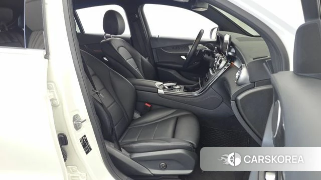 Mercedes-Benz GLC-Class X253 2019 Белый из Кореи, фото 2