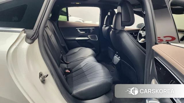 Mercedes-Benz EQE V295 2023 Белый из Кореи, фото 3