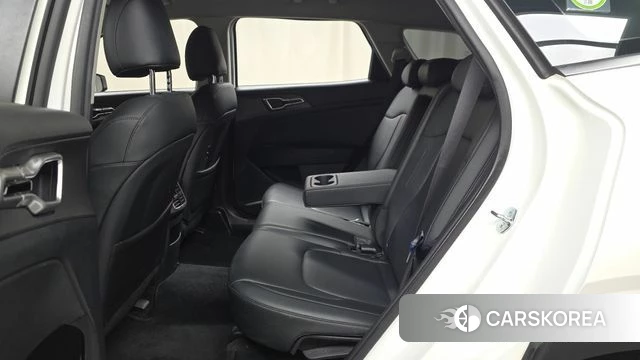 Kia Sportage 5th Generation 2023 Белый из Кореи, фото 2