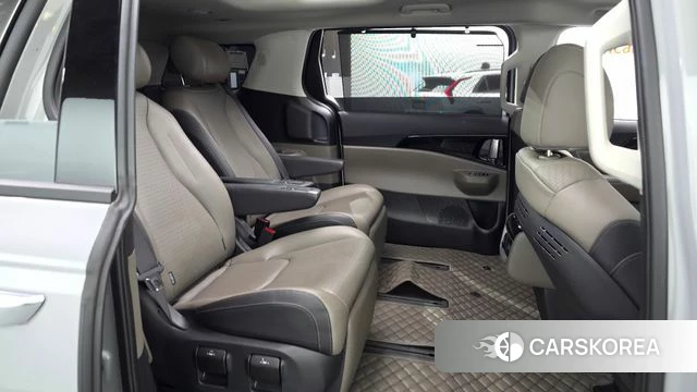 Kia The New Carnival 4th Generation 2024 Серый из Кореи, фото 2