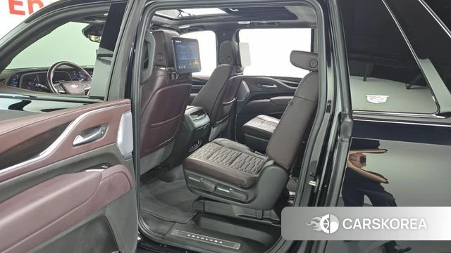 Cadillac Escalade 5th Generation 2023 Черный из Кореи, фото 2