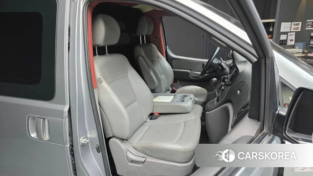 Hyundai The New Grand Starex 2018 Серебряный из Кореи, фото 2