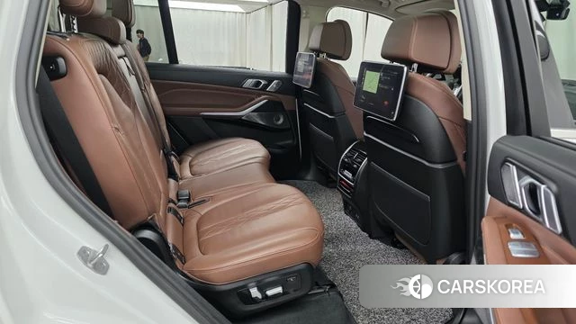 BMW X7 (G07) 2021 Белый из Кореи, фото 2