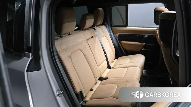 Land Rover Defender (L663) 2026 Серебристо-серый из Кореи, фото 2