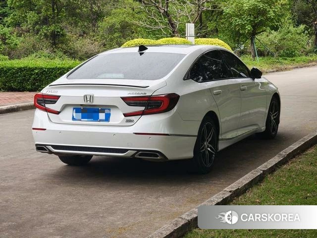 Honda Accord 2023 Белый из Китая, фото 2