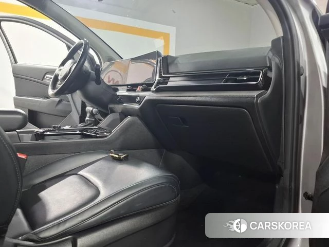 Kia Sportage 5th Generation 2022 Серебристо-серый из Кореи, фото 2