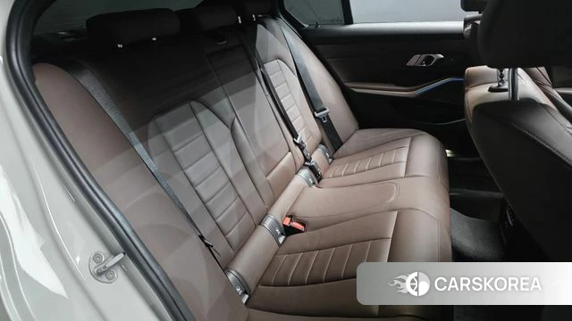 BMW 3 Series (G20) 2020 Белый из Кореи, фото 2
