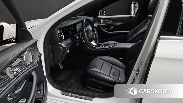 Mercedes-Benz E-Class W213 2022 Белый из Кореи, фото 2