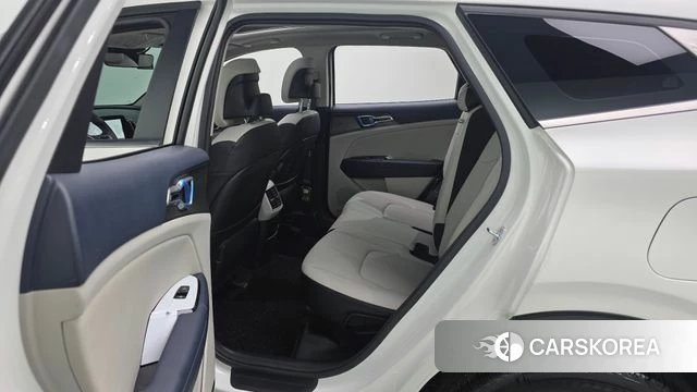 Kia Sportage 5th Generation 2022 Белый из Кореи, фото 2