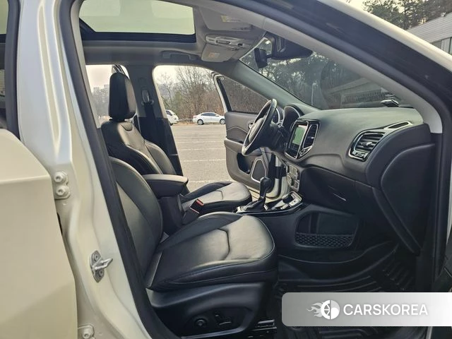 Jeep Compass 2nd Generation 2019 Жемчужный цвет из Кореи, фото 2