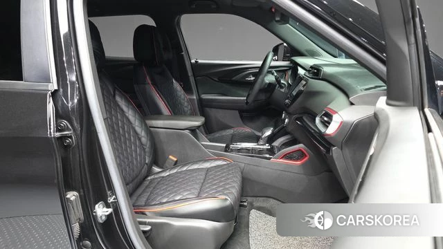 Chevrolet (GM Daewoo) Trailblazer 2023 Черный из Кореи, фото 2