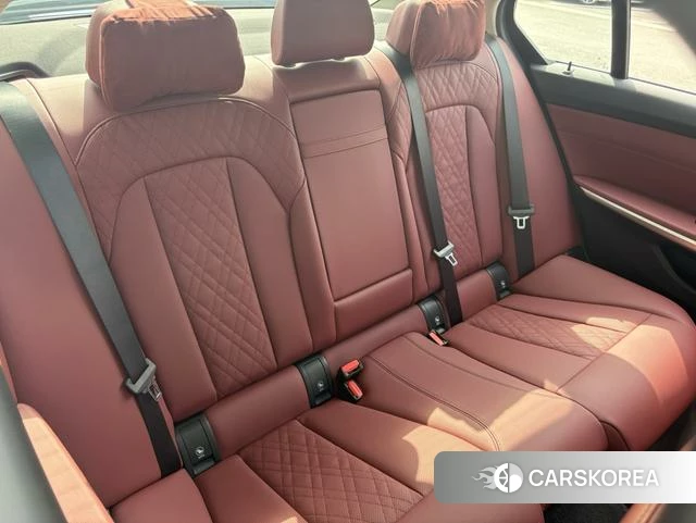 BMW i3 2025 Черный из Китая, фото 2