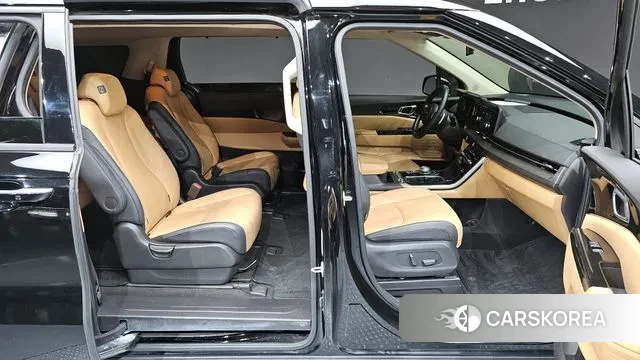 Kia Carnival 4th generation 2023 Черный из Кореи, фото 2