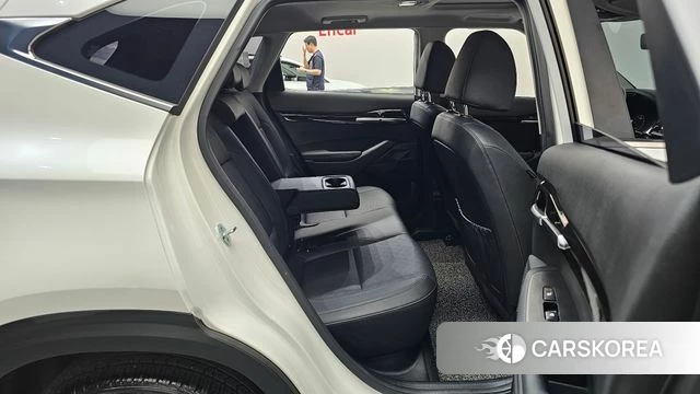 Kia Seltos 2022 Белый из Кореи, фото 2