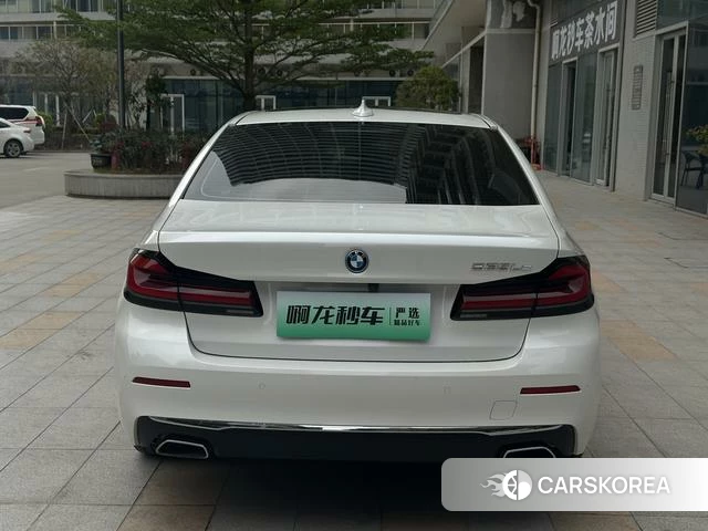 BMW 5 series PHEV 2022 Белый из Китая, фото 2