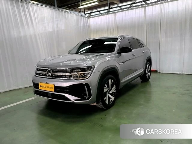Volkswagen Teramont 2022 Серебристо-серый из Китая, фото 2