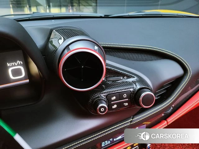 Ferrari F8 Spider 2021 Желтый из Кореи, фото 2