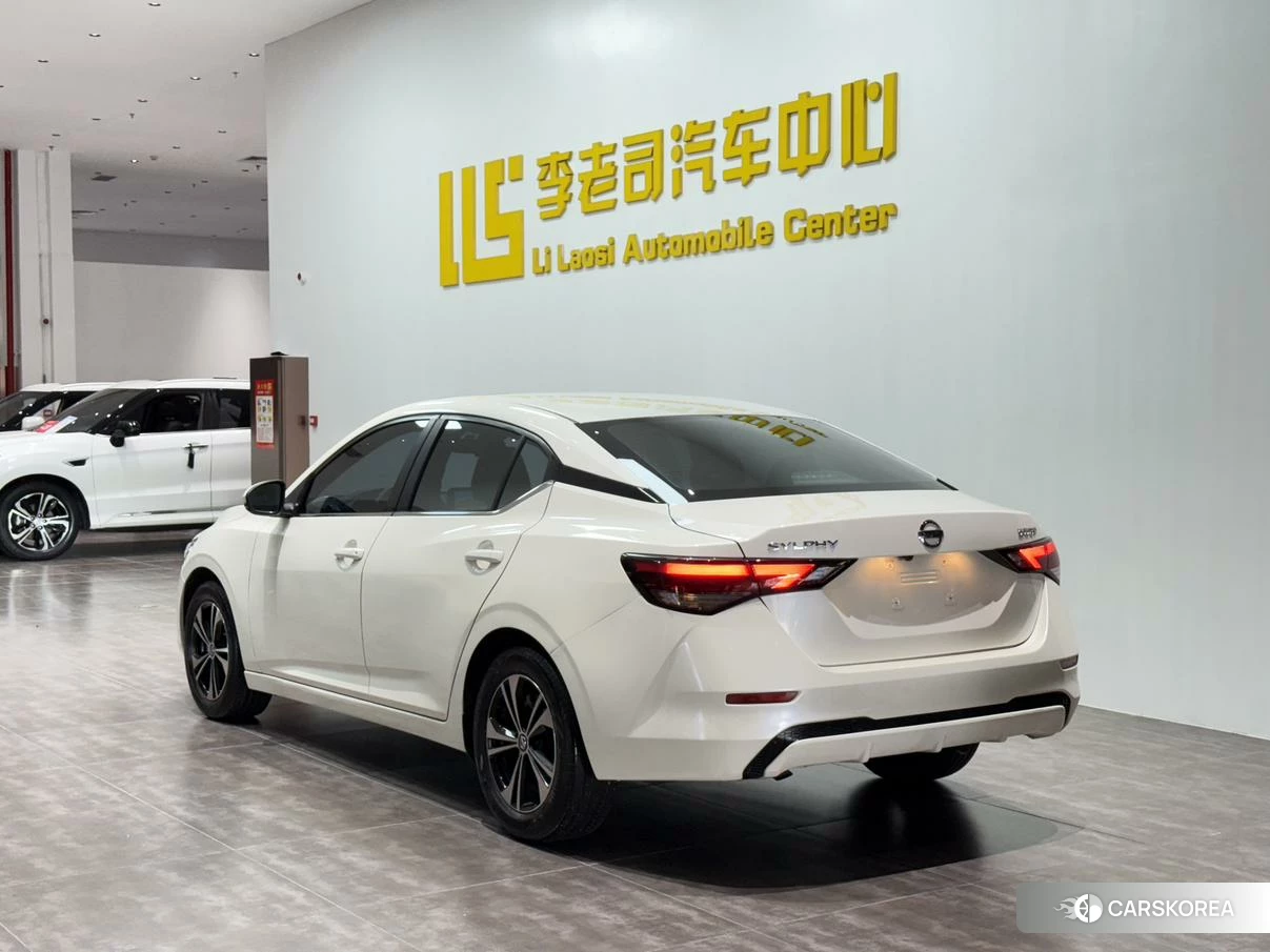 Nissan Sylphy 2021 Белый из Китая, фото 2
