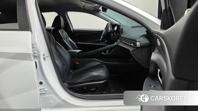 Hyundai Avante (CN7) 2022 Белый из Кореи, фото 2