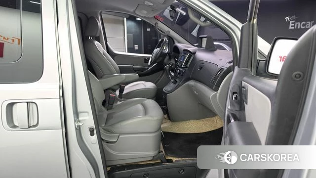 Hyundai The New Grand Starex 2019 Серебряный из Кореи, фото 2