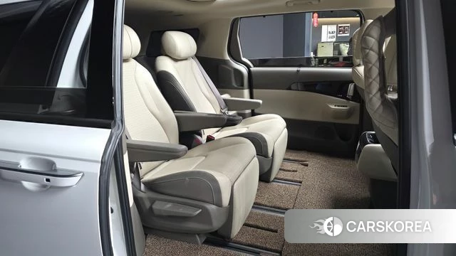Kia The New Carnival 4th Generation 2025 Белый из Кореи, фото 2